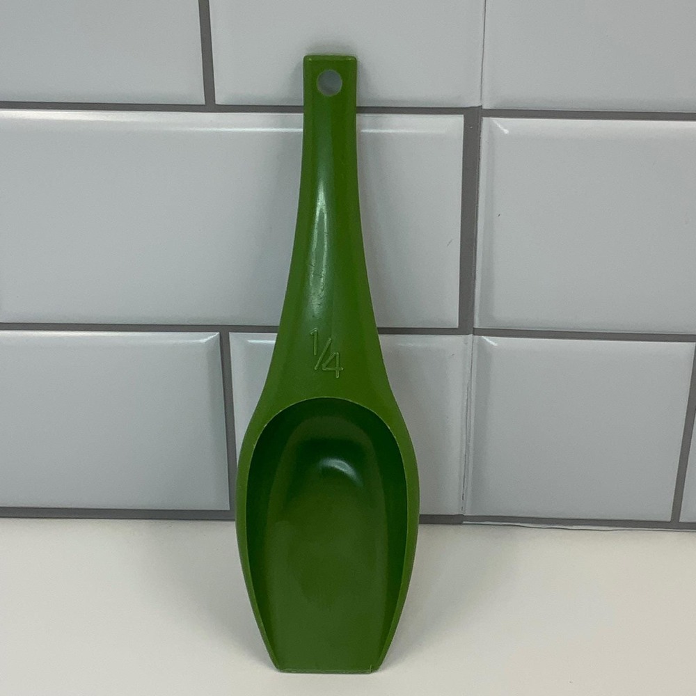 Vintage Foley Avocado Green Nylon 1/4 Cup Measuring Scoop Long Handle Retro